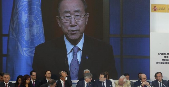 Mariano Rajoy y los ministros José Manuel García-Margallo y Jorge Fernández Díaz, entre otros, ante un vídeo del secretario general de la ONU, Ban Ki-moon. - EFE