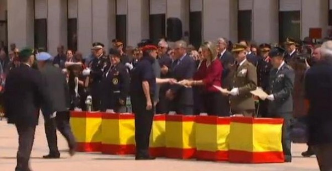 Los votos del PP evitaron el cese inmediato de Llanos de Luna por el homenaje a la División Azul.- FRAGMENTO DEL VIDEO