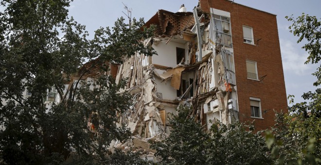 Vista del edificio del barrio madrileño de Carabanchel que se ha derrumbado parcialmente. REUTERS/Andrea Comas