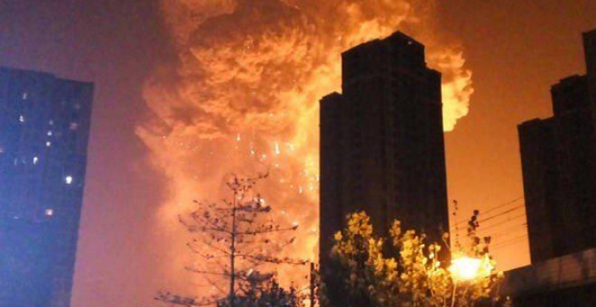 Imagen de la fuerte explosión en la ciudad china de Tianjin.
