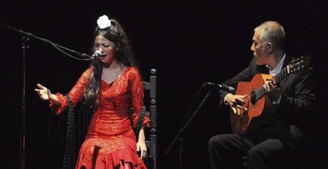 La cantaora nipona, Yoko Omori, durante una actuación.- EFE