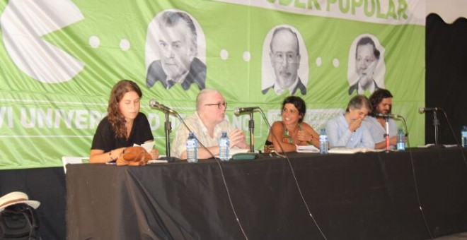 Mesa de debate sobre la unidad popular durante la universidad de verano de Antocapitalistas en la Granja de Segovia