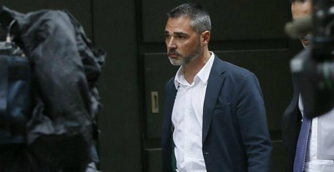 Imagen de archivo de Alejandro de Pedro saliendo de la Audiencia Nacional. /EFE