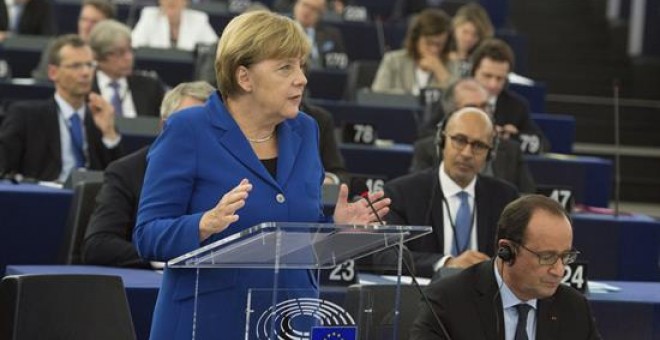 La canciller alemana, Angela Merkel, se pronuncia ante el Parlamento Europeo