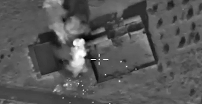 Imagen del Ministerio de Defensa ruso de un ataque de su aviación en suelo sirio. EFE/EPA/RUSSIAN DEFENCE MINISTRY