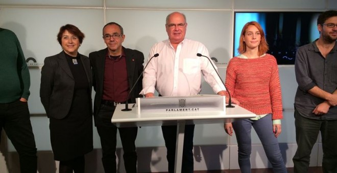 Lluis Rabel y los demás diputados autonómicos de Catalunya Sí Que Es Pot. E.P.
