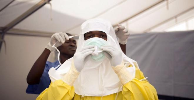 El virus del ebola ha infectado en Sierra Leona a unas 14.089 personas, de las cuales 3.955 han muerto. E.P.