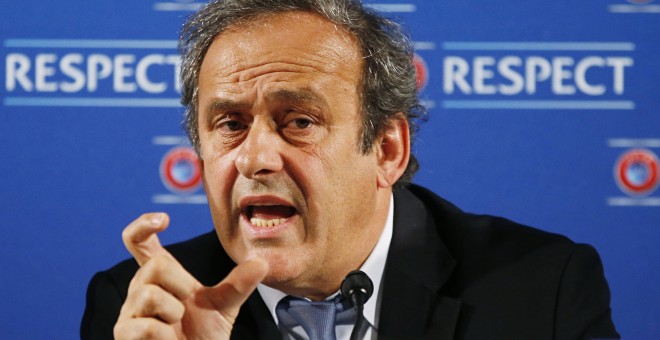 Michel Platini se queda fuera de la carrera por la presidencia de la FIFA.