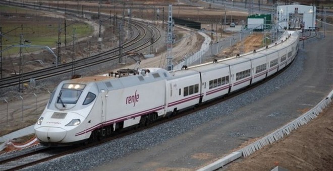 Tren AVE con el que Renfe presta servicio a Palencia y León. E.P.