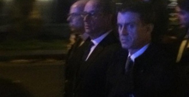 El presidente francés François Hollande se ha desplazado a la sala de conciertos atacada.