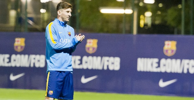 Messi durante el entrenamiento del Barça. VICTOR SALGADO - FCB