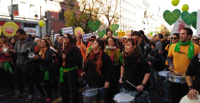 La batucada de Greenpeace en la Marcha por el Clima en Madrid./J.T