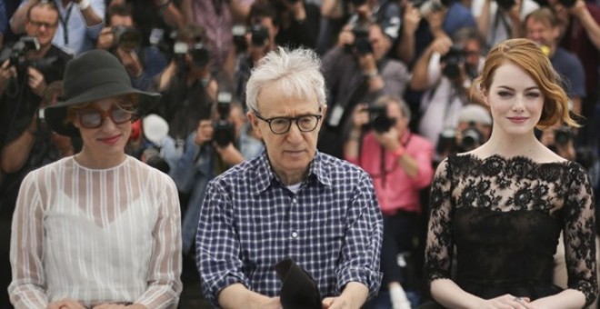 Woody Allen y Emma Stone presentando la película 'Irrational Man' en Cannes.- EFE