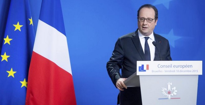 El presidente francés, François Hollande, da una rueda de prensa al finalizar la segunda jornada de la Cumbre de los Jefes de Estado y de Gobierno de la Unión Europea. EFE/Stephanie Lecocq