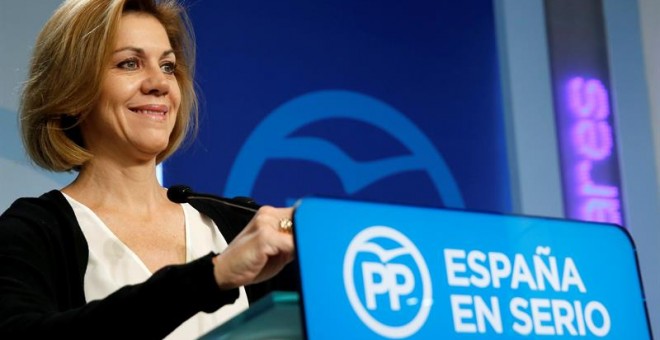 La secretaria general del PP, María Dolores de Cospedal, durante la comparecencia para valorar el discurso del rey. /EFE