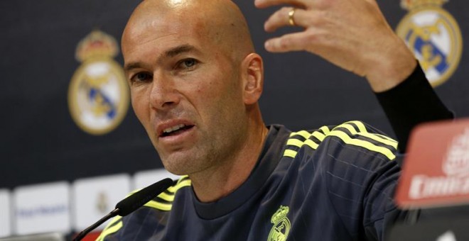 Zinedine Zidane durante la rueda de prensa que ha ofrecido este viernes en Valdebebas. /EFE