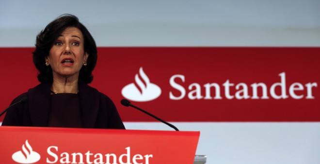 Ana Botín, presidenta del banco español Santander, habla durante la presentación de resultados anuales en la sede de la compañía en Boadilla del Monte. REUTERS