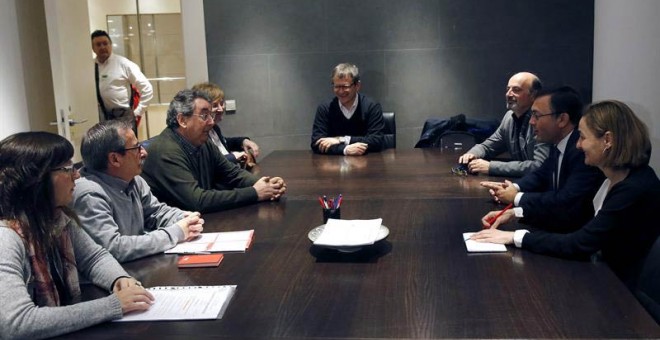 CCOO y UGT se reúne hoy con el grupo parlamentario socialista para tratar la derogación del artículo 315.3 del Código Penal, que establece hasta tres años de prisión por coaccionar a iniciar o continuar una huelga. / BALLESTEROS (EFE)