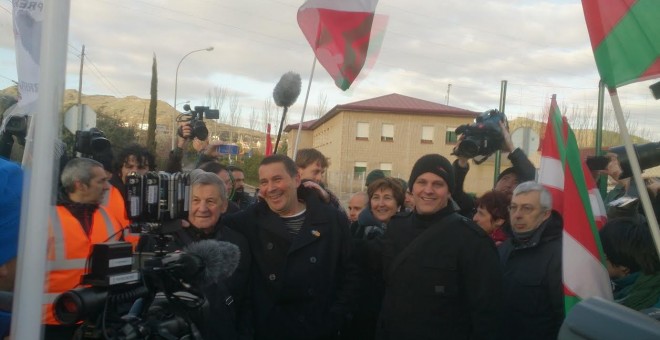 Arnaldo Otegi tras abandonar la cárcel de Logroño. - DANILO ALBIN