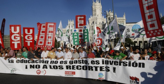 TC avala el decreto de recortes educativos salvo tres apartados sobre universidad.- EUROPA PRESS