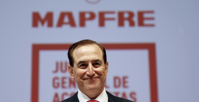 El presidente de la aseguradora Mapfre, Antonio Huertas, antes del comienzo de la junta de accionistas. REUTERS/Sergio Perez