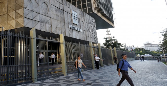 La sede de  Petroleo Brasileiro S.A. (Petrobras) en Rio de Janeiro. REUTERS/Sergio Moraes