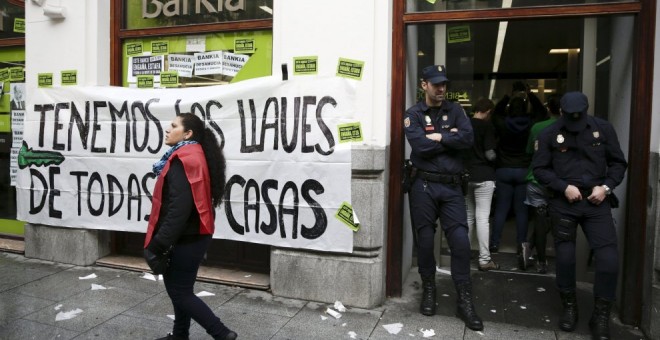 Imagen de una pancarta en una de las sucursales de Bankia