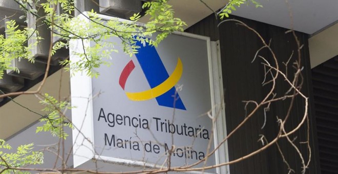 Cartel de una administración de Agencia Tributaria en Madrid. E.P.
