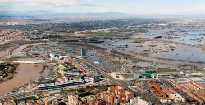 Imagen de la zona oeste de Zaragoza durante la riada de febrero y marzo del año pasado, entre cinco y seis veces menor que la que el estudio pronostica en caso de colapsar Yesa. Chebro.es