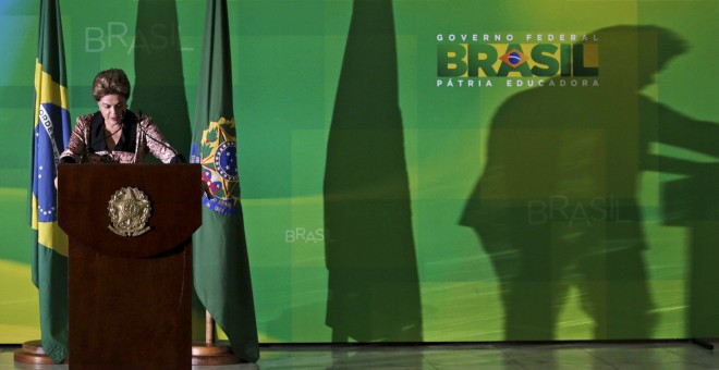 La presidenta de Brasil, Dilma Rousseff, durante la rueda de prensa con los corresponsales extranjeros en el Palacio Planalto, la sede de la Presidencia, en Brasilia. REUTERS/Ueslei Marcelino