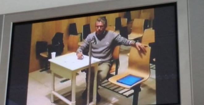 Francisco Granados durante su comparecencia por videoconferencia desde la prisión de Estremera. / @patricialopezl