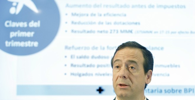 El consejero delegado de CaixaBank, Gonzalo Gortázar, durante la rueda de prensa en la que ha presentado los resultados del banco del primer trimestre de 2016. EFE/Andreu Dalmau