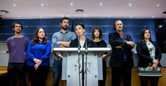 Los diputados de En Marea, integrados en el grupo de Podemos, durante una rueda de prensa en el COngreso.- PODEMOS/ DANI GAGO