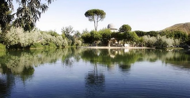 La zona suroeste de Zaragoza alberga un lago termal de dos hectáreas único en Europa cuya existencia se ve amenazada por las prospecciones de fracking. Termaspallares.com