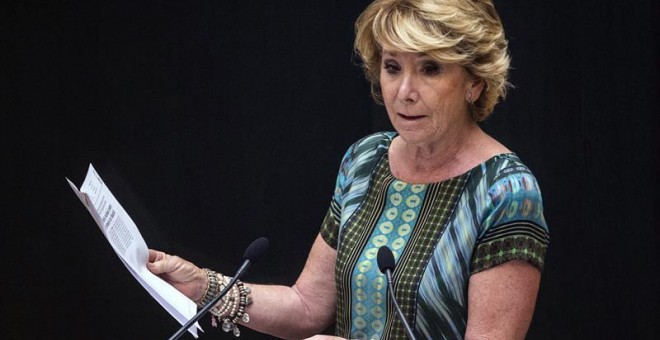 La portavoz del PP en el Ayuntamiento de Madrid, Esperanza Aguirre, durante su intervención en el primer debate del estado de la ciudad./ EFE