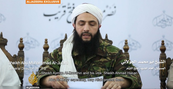 El líder del Frente al Nusra (Al Qaeda en Siria), Abu Muhammad al Julani, mostró su rostro por primera vez este jueves, en un vídeo difundido en exclusiva por Al Jazeera.