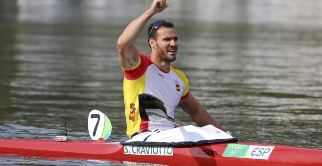 El piragüista español Saul Craviotto celebra su medalla de bronce en la final de K-1 200m en los JJOO de Río. REUTERS/Murad Sezer