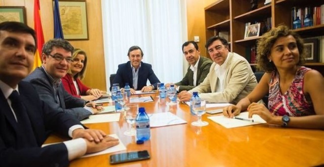 El grupo negociador del PP-UEROPA PRESS