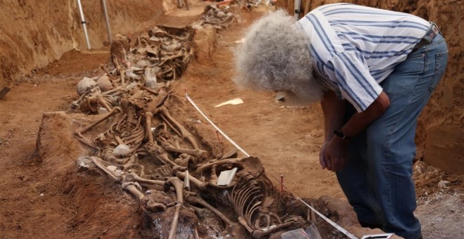 Exhumación de una fosa común en La Legua-Gumiel de Izán (Burgos).-  ARANZADI / ÓSCAR RODRÍGUEZ