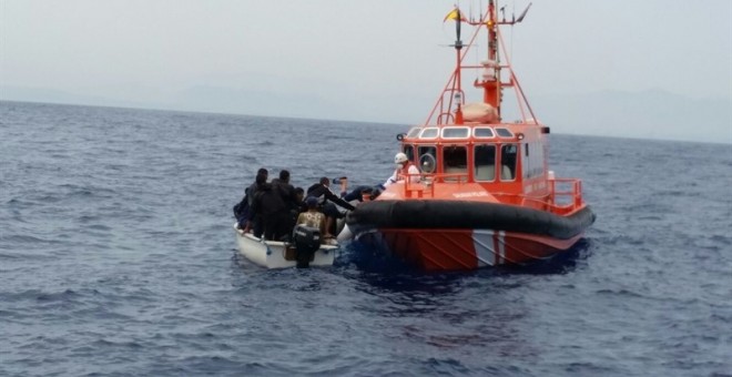 Unos 70 inmigrantes, 30 de ellos menores, llegan a las costas de Murcia, Almería y Alicante. GUARDIA CIVIL