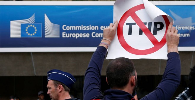 Manifestación contra el Transatlantic Trade and Investment Partnership (TTIP). REUTERS