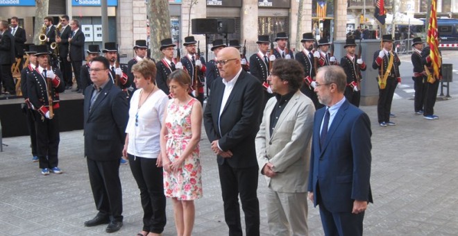 La presidenta del Parlament, Carme Forcadell, durante la ofrenda floral por la Diada.