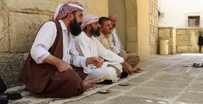 Fieles yazidíes en el templo de Lalesh, kurdistán iraquí.- FERRAN BARBER