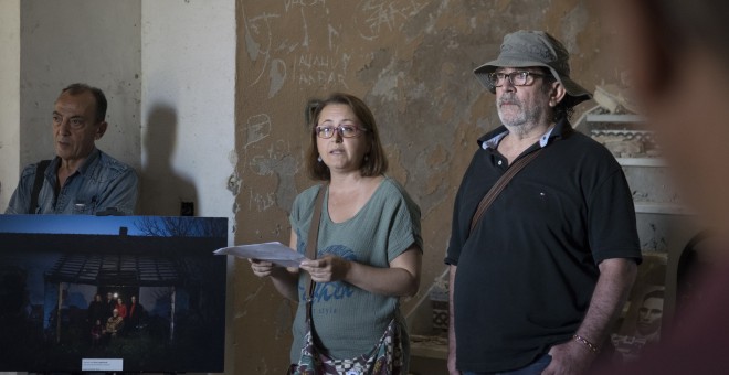 Ruth Engelhardt y Raul Sanchez en la lectura del manifiesto.- NEIL M. MONTGOMERY