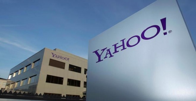 Fachada de una oficina de Yahoo. REUTERS