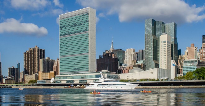 Christian Jongeneel, a su paseo por el edificio de las Naciones Unidas.