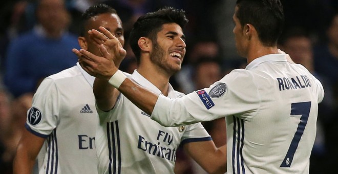 Asensio celebra su gol al Legia. REUTERS/Sergio Pérez