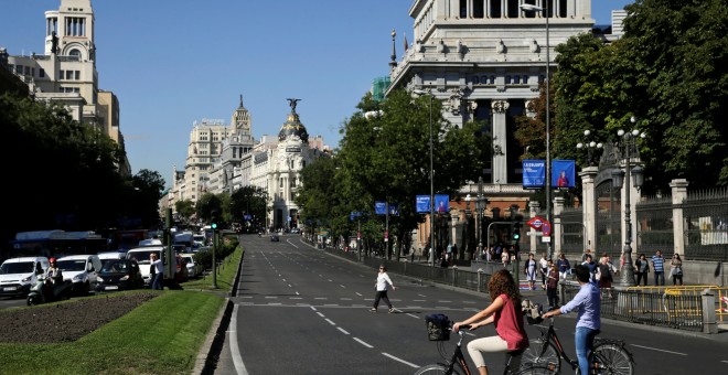 Ciclistas en la calle Alcalá
