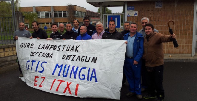 Trabajadores de Zardoya OTIS en Mungia (Bizkaia).