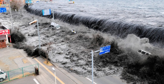 Imagen del Tsunami del 2011, en Fukushima. EFE